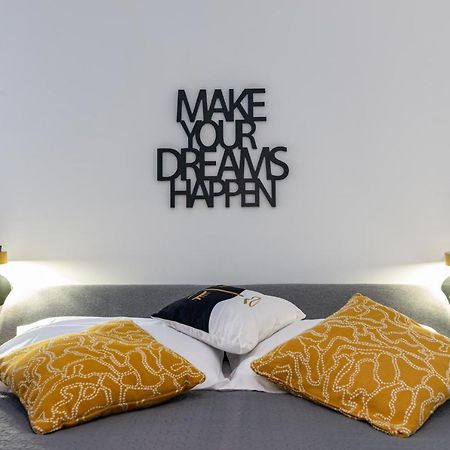 Apartman Laura Rijeka Exteriör bild